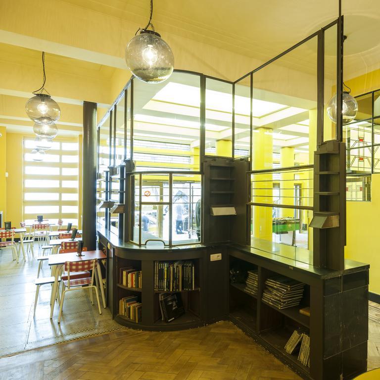 Backstay Hostel ヘント エクステリア 写真